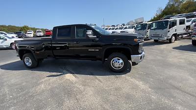 2025 Chevrolet Silverado 3500 Crew Cab 4WD, Pickup for sale #107379 - photo 2