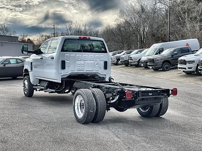 2023 Chevrolet Silverado 4500 Crew Cab DRW 4WD, Cab Chassis for sale #518784 - photo 2