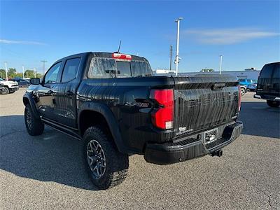 2024 Chevrolet Colorado Crew Cab 4WD, Pickup for sale #37982 - photo 2