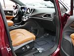 Used 2021 Chrysler Pacifica Pinnacle AWD, Minivan for sale #Q12059 - photo 10