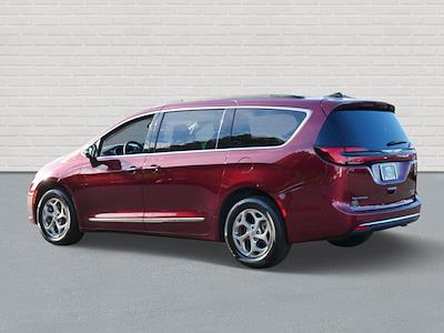 Used 2023 Chrysler Pacifica Limited AWD, Minivan for sale #Q12272 - photo 2