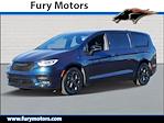 Used 2023 Chrysler Pacifica Hybrid Limited FWD, Minivan for sale #Q12304 - photo 1