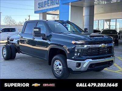 2025 Chevrolet Silverado 3500 Crew Cab 4WD, Cab Chassis for sale #V161868 - photo 1