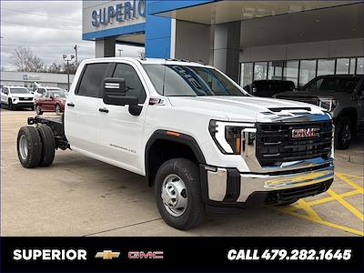 2025 GMC Sierra 3500 Crew Cab 4WD, Cab Chassis for sale #V189638 - photo 1