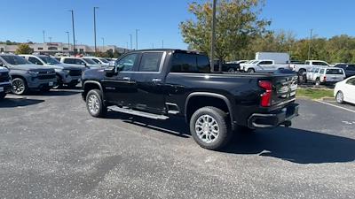 2025 Chevrolet Silverado 2500 Crew Cab 4WD, Pickup for sale #108335 - photo 2