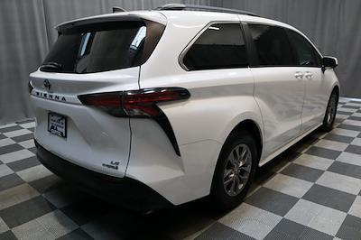 2021 Toyota Sienna 4x2, Minivan for sale #C014690U - photo 2