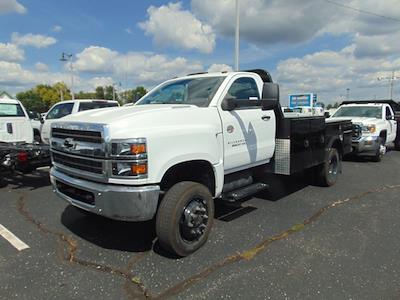 Used 2024 Chevrolet Silverado 5500 Work Truck Regular Cab 4x4, 11' 4" Knapheide PGTD Gooseneck Flatbed Truck for sale #RH689434 - photo 1