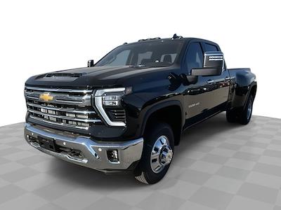 New 2025 Chevrolet Silverado 3500 LTZ Crew Cab 4x4, Pickup for sale #SF129872 - photo 1