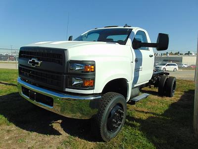 Used 2023 Chevrolet Silverado 6500 Regular Cab 4x2, Cab Chassis for sale #PH740252 - photo 1