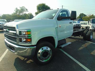 Used 2024 Chevrolet Silverado 6500 Regular Cab 4x2, Cab Chassis for sale #RH654426 - photo 1