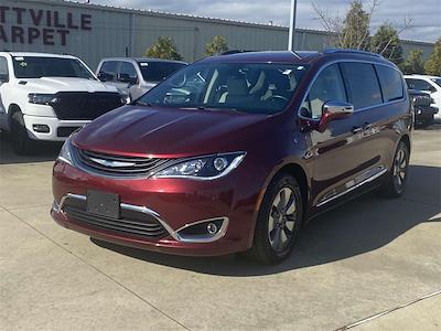 Used 2018 Chrysler Pacifica Limited FWD, Minivan for sale #57179A - photo 1