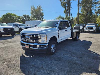 New 2024 Ford F-350 XL Crew Cab 4WD, 9' 6" Knapheide PGTB Utility Gooseneck Flatbed Truck for sale #1708198 - photo 1