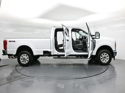 2023 Ford F-350 Crew Cab SRW 4x4, Pickup for sale #P01989 - photo 2