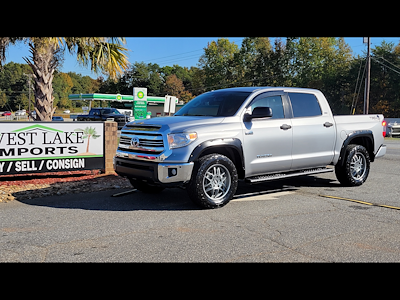 Used 2017 Toyota Tundra SR5 Crew Cab 4WD, Pickup for sale #WL6148 - photo 1