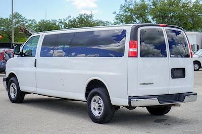 2020 Chevrolet Express 3500 SRW 4x2, Passenger Van #PD3940 - photo 2
