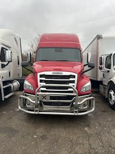 Used 2020 Freightliner Cascadia Sleeper Cab 6x4, Semi Truck for sale #290669 - photo 2