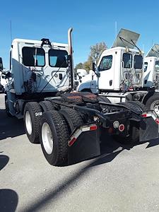 Used 2017 Freightliner Cascadia Day Cab 6x4, Semi Truck for sale #667134 - photo 2