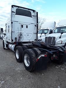 Used 2017 Freightliner Cascadia Sleeper Cab 6x4, Semi Truck for sale #675649 - photo 2