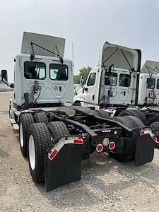 Used 2018 Freightliner Cascadia Day Cab 6x4, Semi Truck for sale #768129 - photo 2