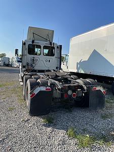 Used 2018 Freightliner Cascadia Day Cab 6x4, Semi Truck for sale #785434 - photo 2