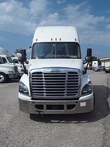 Used 2019 Freightliner Cascadia Sleeper Cab 6x4, Semi Truck for sale #806103 - photo 2