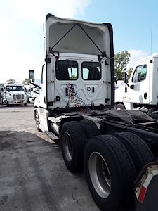 Used 2020 Freightliner Cascadia Day Cab 6x4, Semi Truck for sale #877555 - photo 2