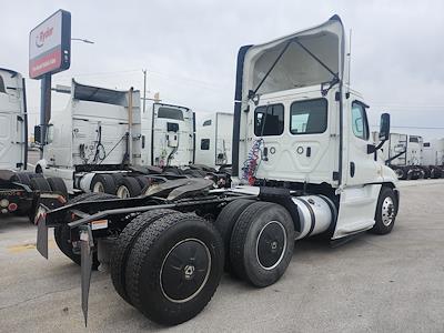 2020 Freightliner Cascadia Day Cab 6x4, Semi Truck for sale #248894 - photo 2