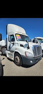 2015 Freightliner Cascadia Day Cab 4x2, Semi Truck for sale #321288 - photo 1