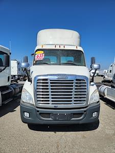 2015 Freightliner Cascadia Day Cab 4x2, Semi Truck for sale #321288 - photo 2