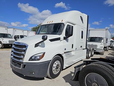 Used 2020 Freightliner Cascadia Sleeper Cab 6x4, Semi Truck for sale #252389 - photo 1