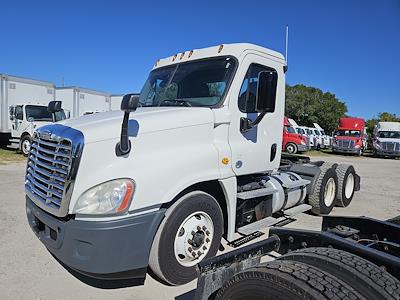 Used 2016 Freightliner Cascadia Day Cab 6x4, Semi Truck for sale #645017 - photo 1