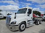 Used 2017 Freightliner Cascadia Day Cab 6x4, Semi Truck for sale #666924 - photo 1