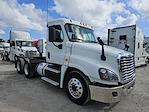 2017 Freightliner Cascadia Day Cab 6x4, Semi Truck for sale #666924 - photo 4