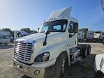 Used 2017 Freightliner Cascadia Day Cab 6x4, Semi Truck for sale #671886 - photo 1