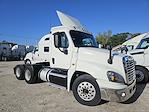 Used 2017 Freightliner Cascadia Day Cab 6x4, Semi Truck for sale #671886 - photo 4