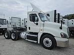 Used 2017 Freightliner Cascadia Day Cab 6x4, Semi Truck for sale #671887 - photo 4
