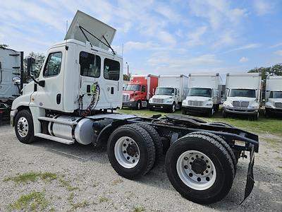 Used 2017 Freightliner Cascadia Day Cab 6x4, Semi Truck for sale #671892 - photo 2