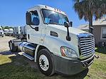 Used 2017 Freightliner Cascadia Day Cab 4x2, Semi Truck for sale #673092 - photo 4