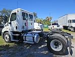 Used 2017 Freightliner Cascadia Day Cab 4x2, Semi Truck for sale #673092 - photo 2