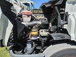 Used 2017 Freightliner Cascadia Day Cab 4x2, Semi Truck for sale #673092 - photo 8