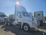Used 2017 Freightliner Cascadia Day Cab 6x4, Semi Truck for sale #679203 - photo 4