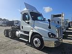 Used 2018 Freightliner Cascadia Day Cab 6x4, Semi Truck for sale #775234 - photo 3