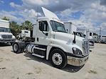 Used 2019 Freightliner Cascadia Day Cab 4x2, Semi Truck for sale #791540 - photo 2