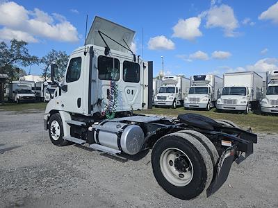 Used 2020 Freightliner Cascadia Day Cab 4x2, Semi Truck for sale #874226 - photo 2