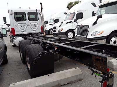 2020 Freightliner Cascadia Day Cab 6x4, Cab Chassis for sale #247421 - photo 2