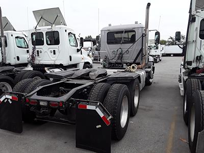 Used 2017 Mack CXU613 6x4, Semi Truck for sale #677405 - photo 2