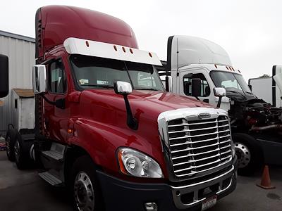 2017 Freightliner Cascadia Day Cab 6x4, Semi Truck for sale #679602 - photo 1