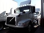 Used 2017 Volvo VNM 4x2, Semi Truck for sale #665149 - photo 4