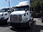 Used 2018 Freightliner Cascadia Day Cab 4x2, Semi Truck for sale #753540 - photo 4