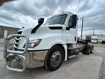 Used 2021 Freightliner Cascadia Day Cab 6x4, Semi Truck for sale #269465 - photo 1